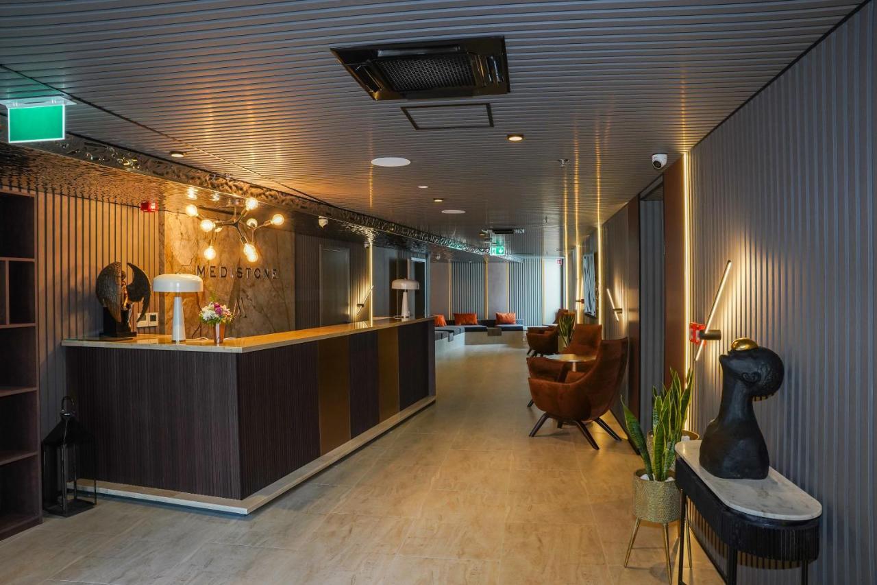 Hotel Medistone Omis Bagian luar foto