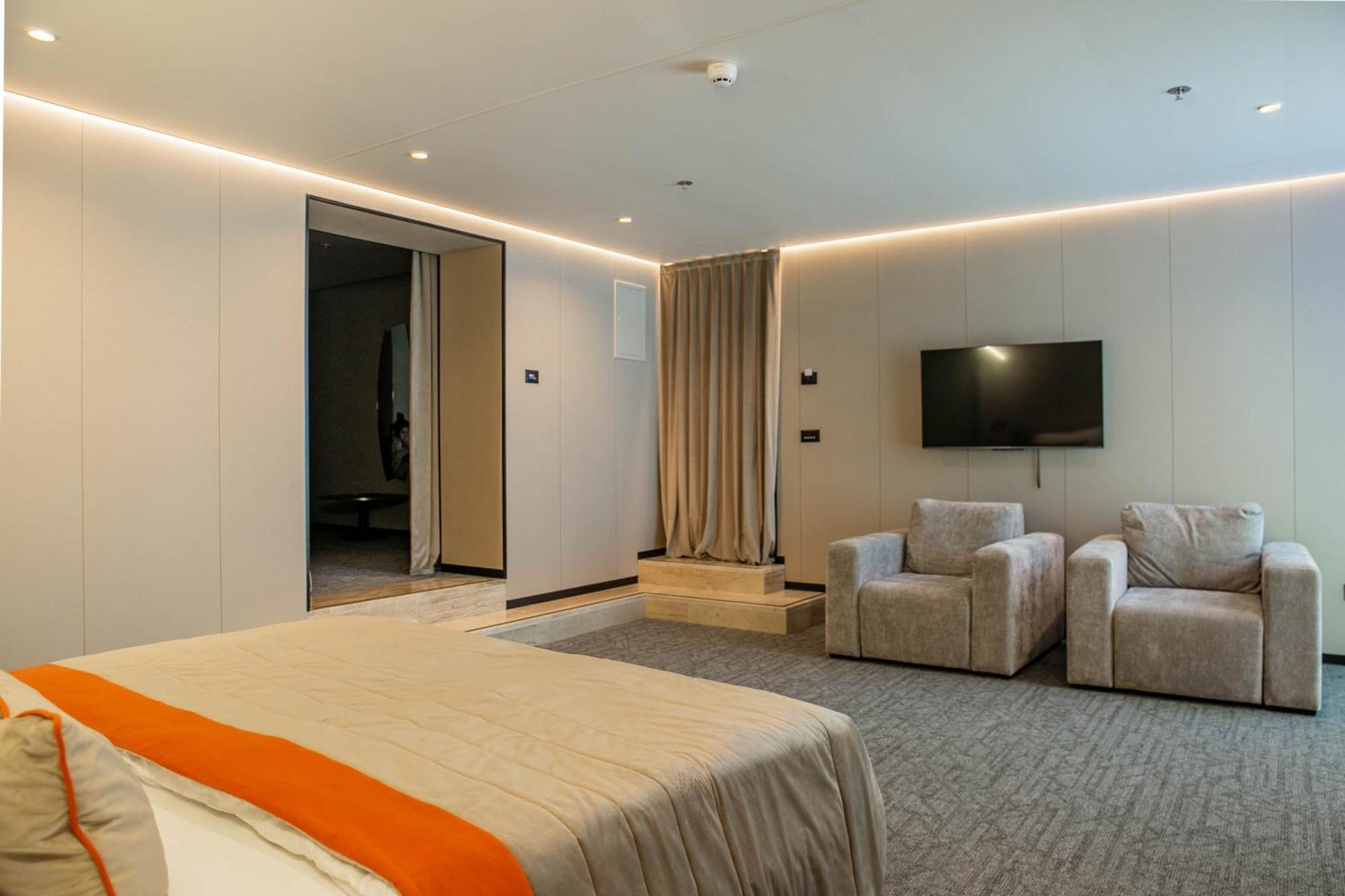 Hotel Medistone Omis Bagian luar foto