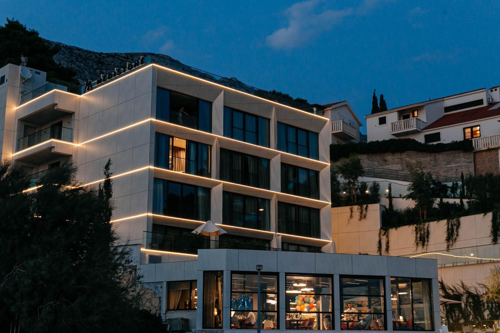 Hotel Medistone Omis Bagian luar foto