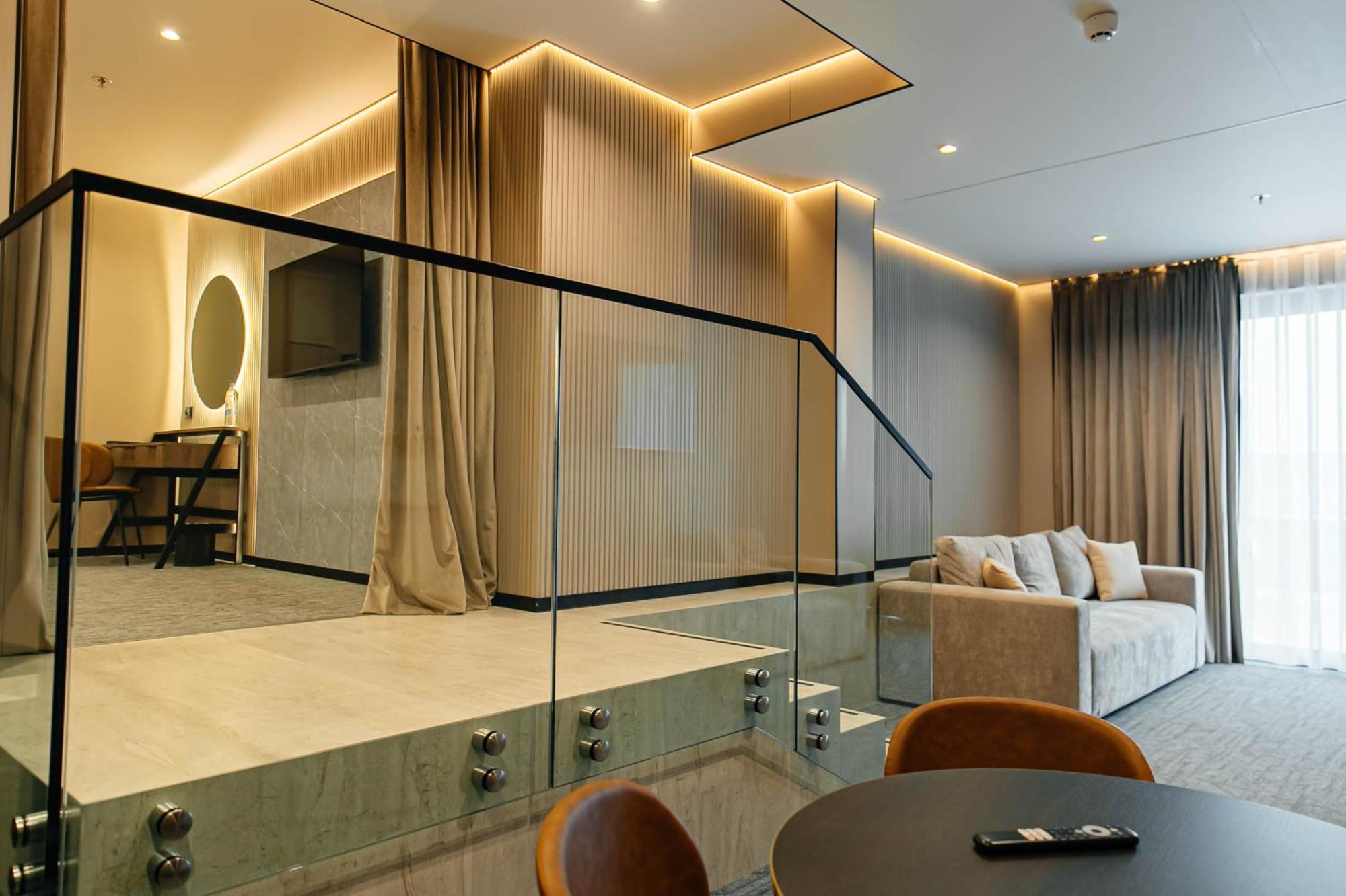 Hotel Medistone Omis Bagian luar foto