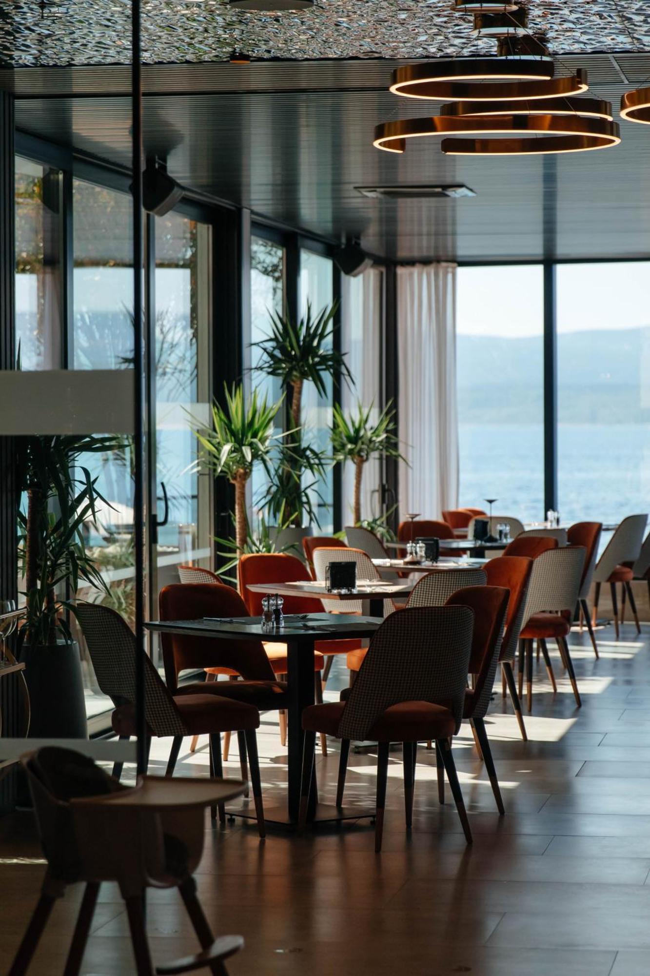 Hotel Medistone Omis Bagian luar foto