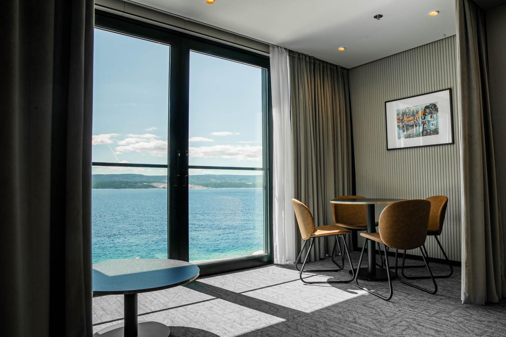 Hotel Medistone Omis Bagian luar foto