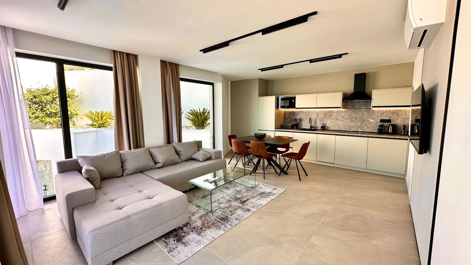 Hotel Medistone Omis Bagian luar foto
