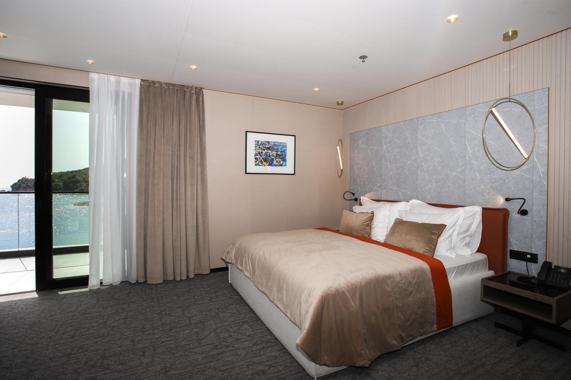 Hotel Medistone Omis Bagian luar foto