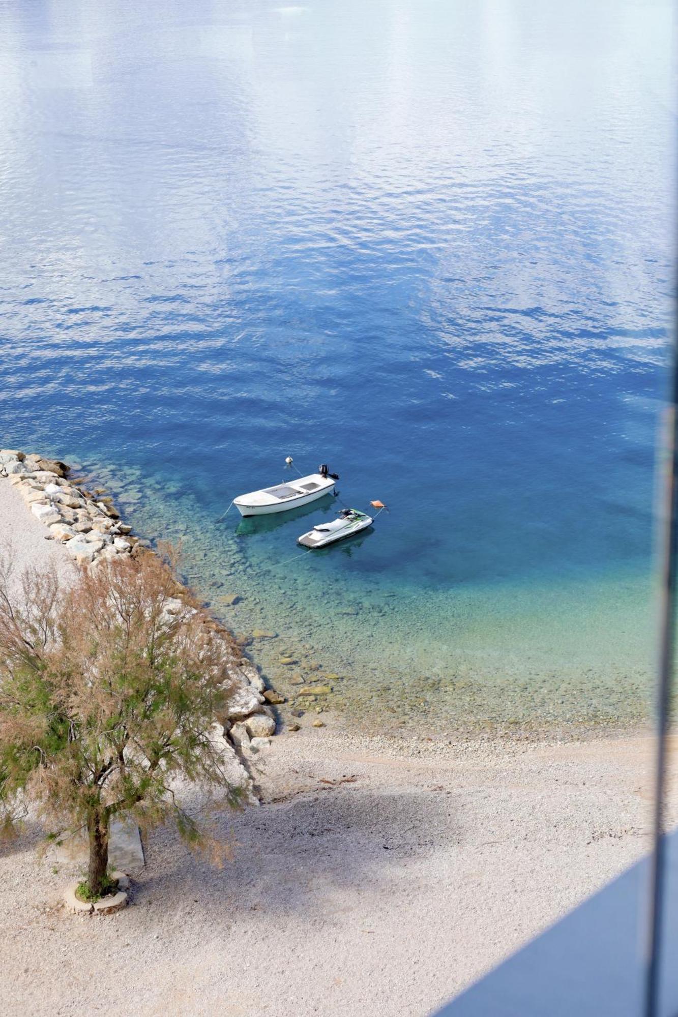 Hotel Medistone Omis Bagian luar foto