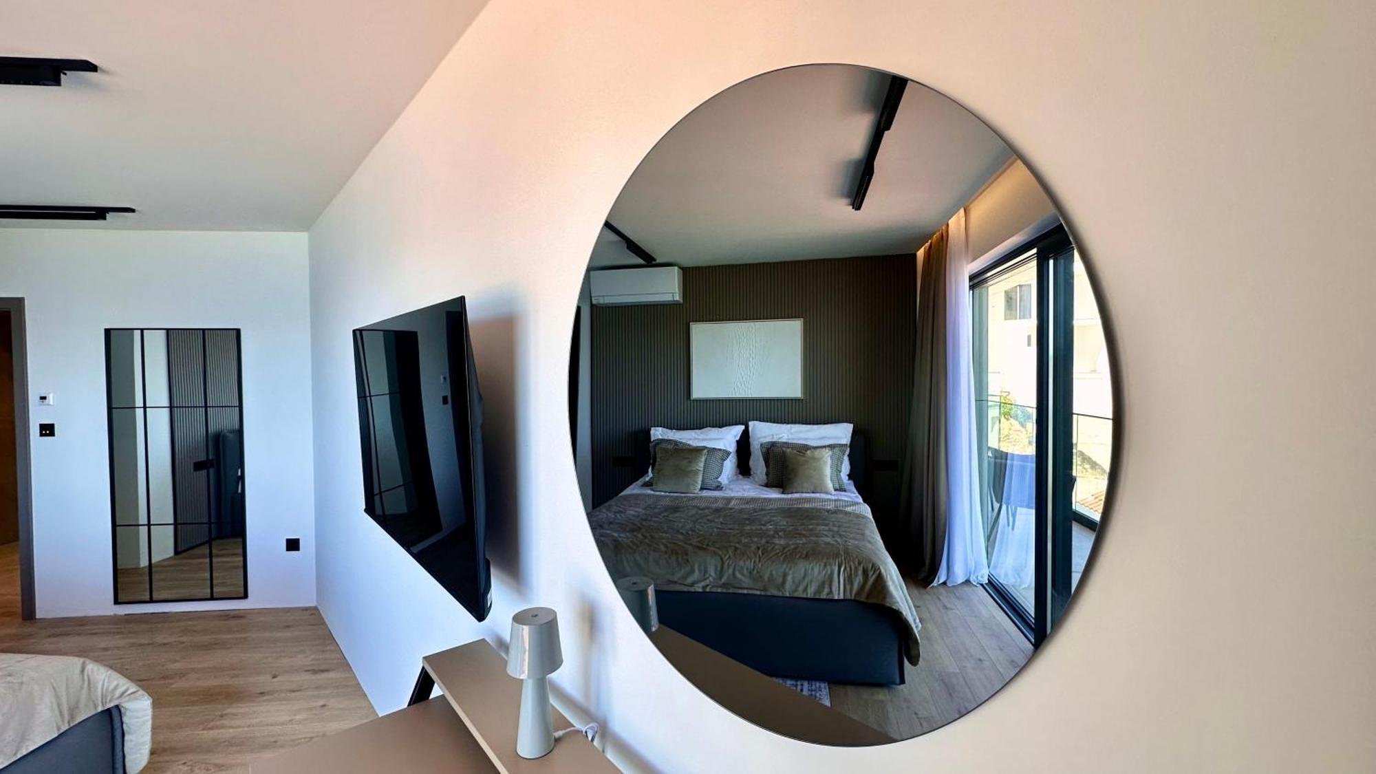 Hotel Medistone Omis Bagian luar foto