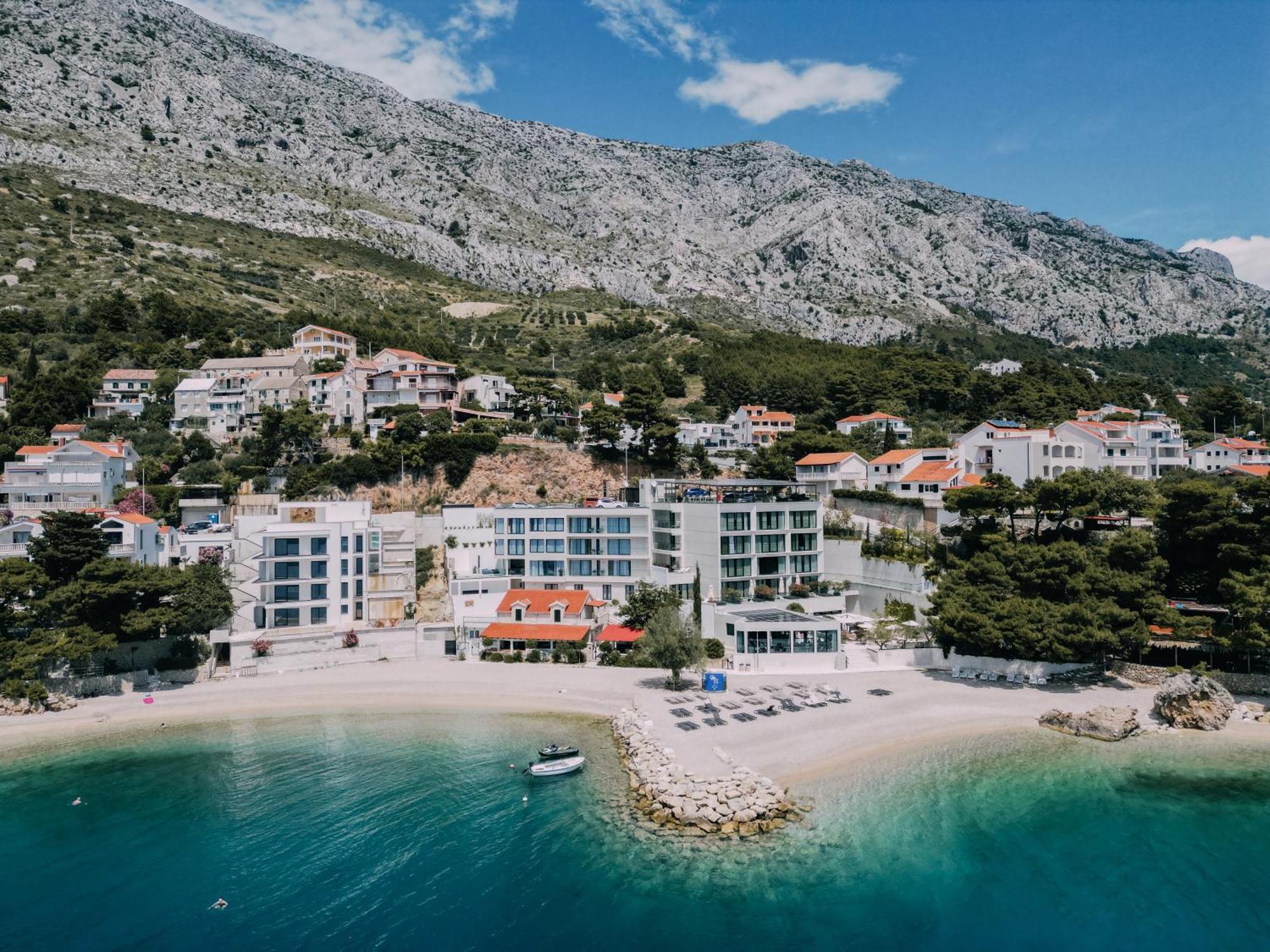 Hotel Medistone Omis Bagian luar foto
