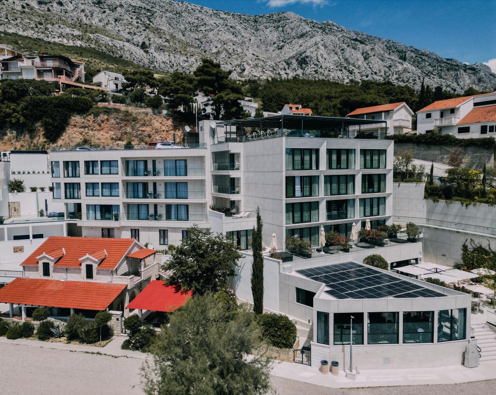 Hotel Medistone Omis Bagian luar foto