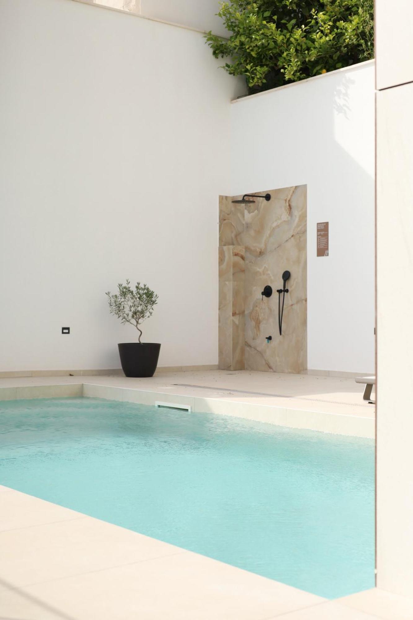 Hotel Medistone Omis Bagian luar foto